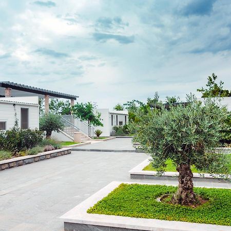 Poseidon Mobile Home Resort Макарска Экстерьер фото
