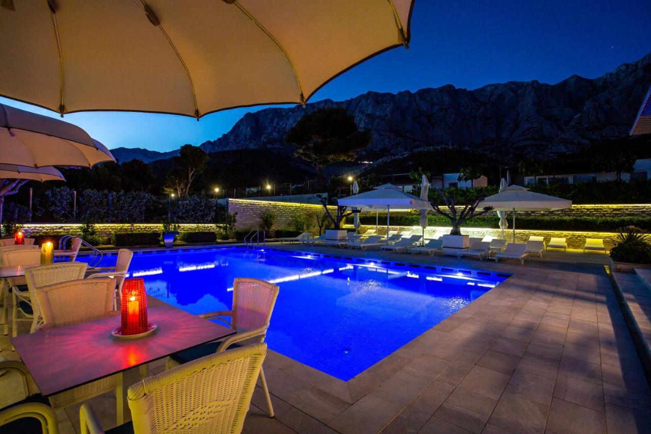 Poseidon Mobile Home Resort Макарска Экстерьер фото
